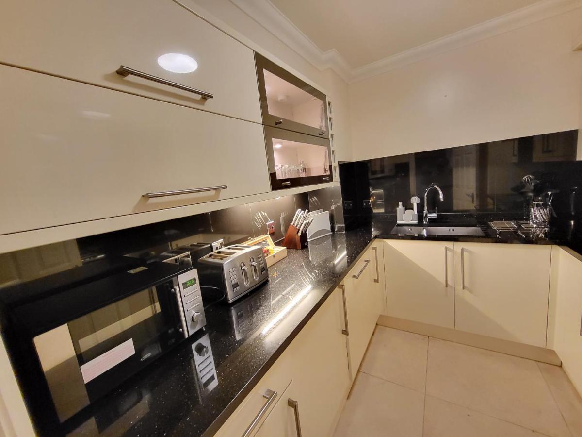 Garland Stylish 2 Bedroom A Minute Walk From Station Apartamento Londres