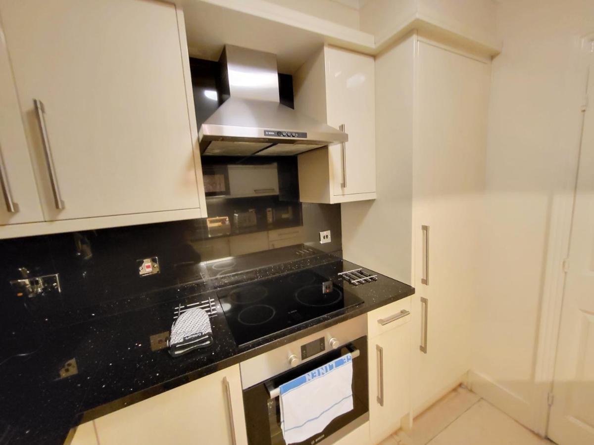 Garland Stylish 2 Bedroom A Minute Walk From Station Apartamento *