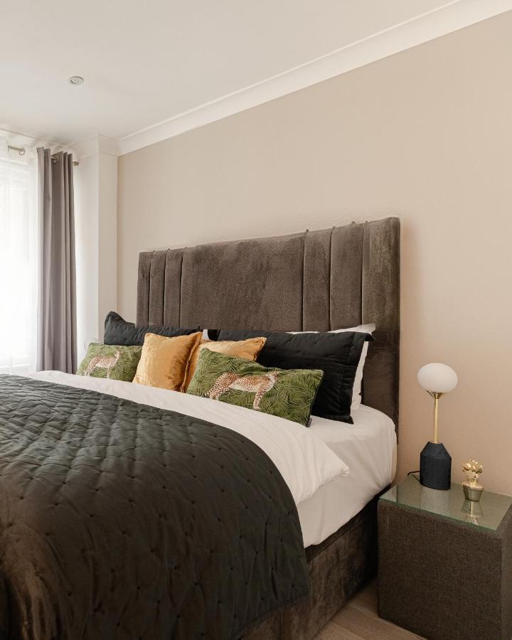 Explore The Exquisite West-end From A Harrods Family And Couple Appartement
