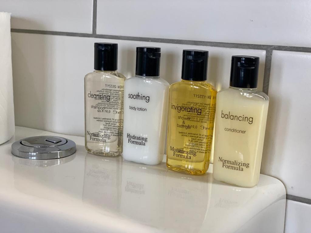 Spacious Modern Ensuite Bedroom Airport Privatunterkunft London