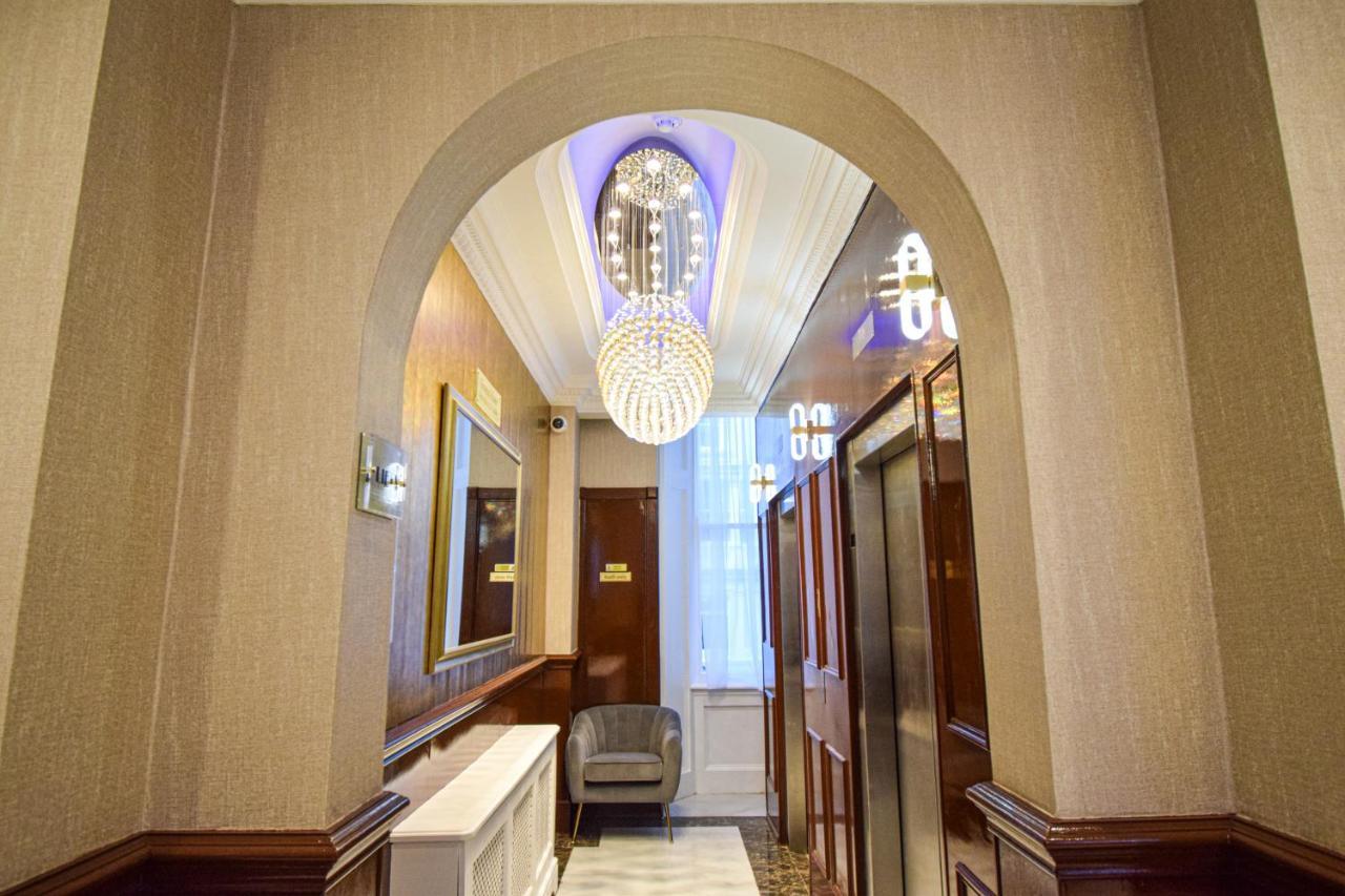 Pembridge Palace Hotell 3*