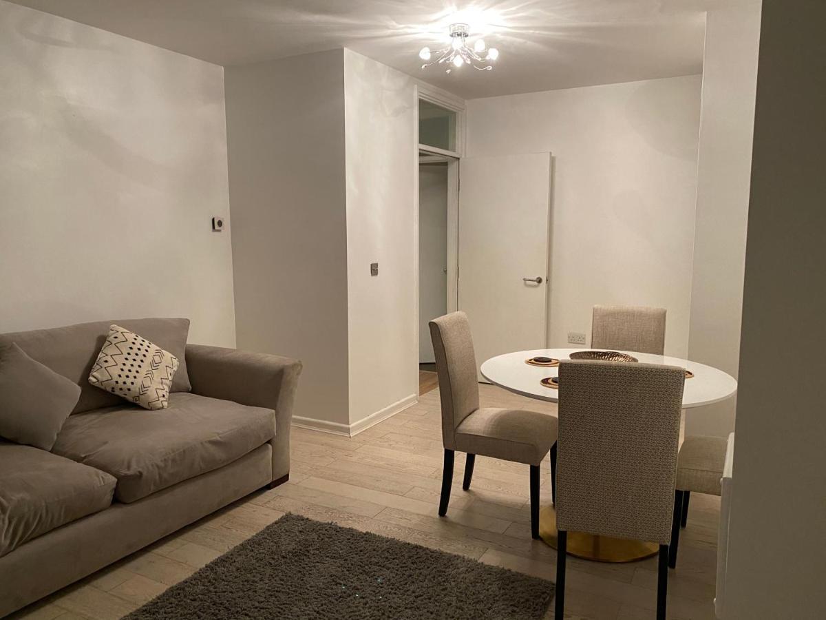 Lovely 2bed In Location Apartment *