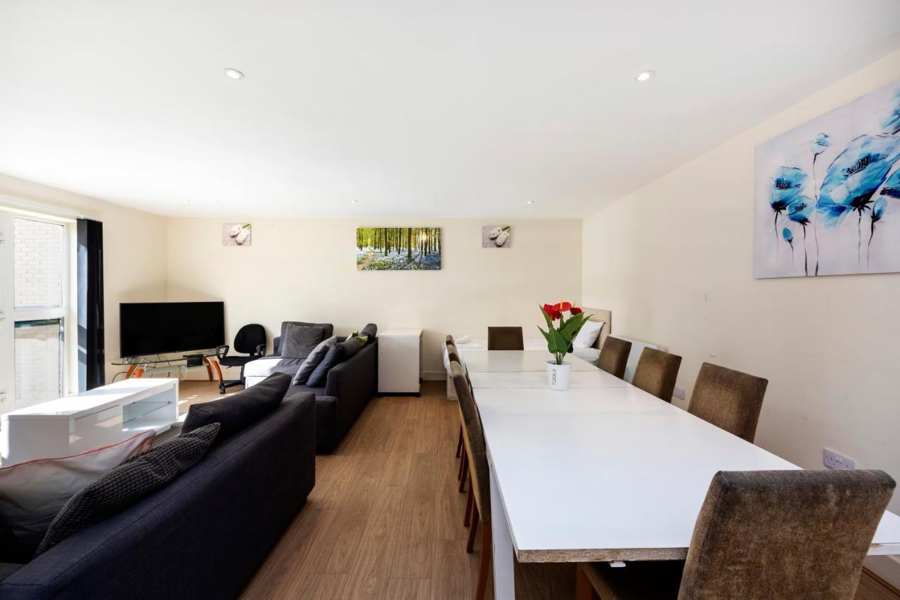 Canary Wharf/docklands/excel Spacious Apt E14 * Londres
