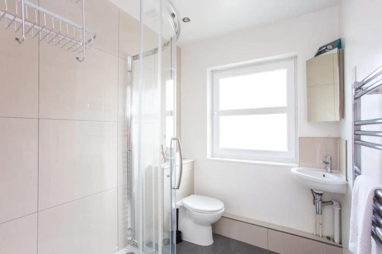 Сasa de vacaciones Charming 3 Bedroom With Garden In Peaceful Surrey Quays