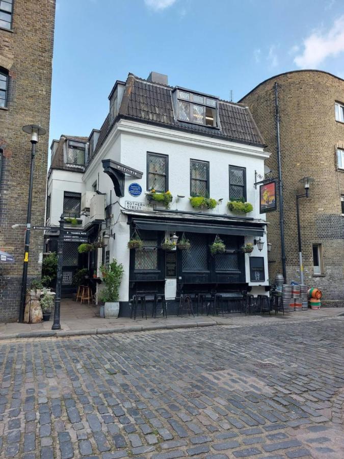 Charming 3 Bedroom With Garden In Peaceful Surrey Quays * London