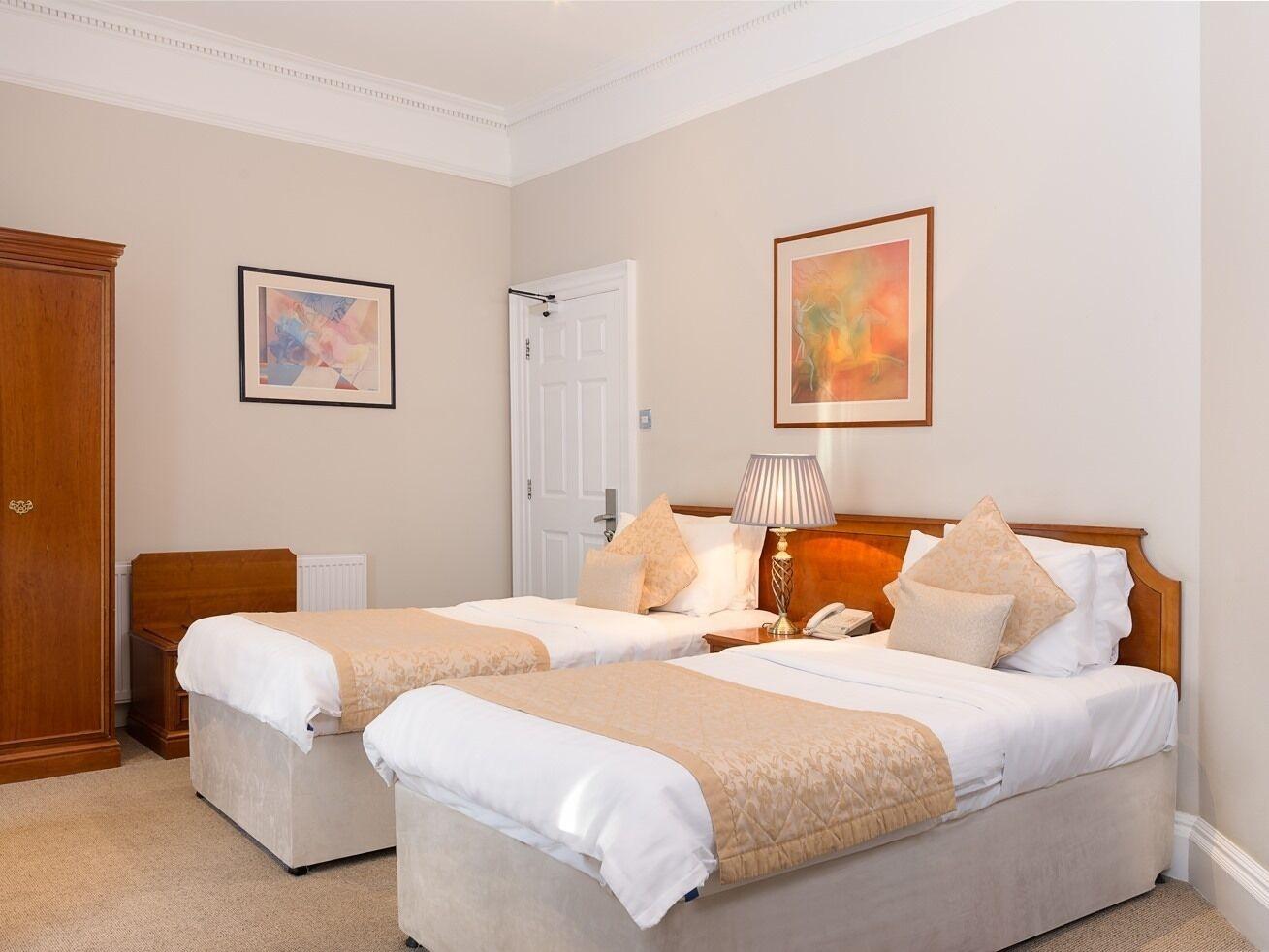 Staunton - 4* London