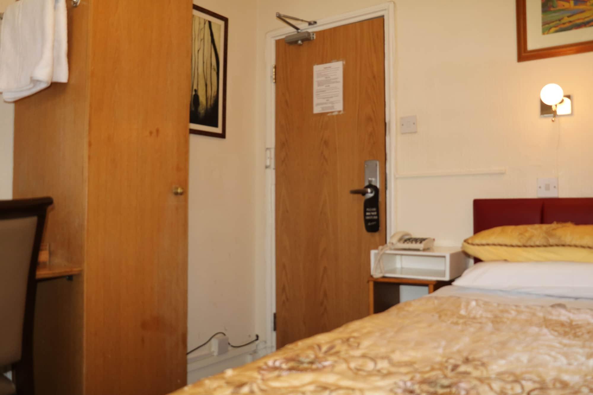 Barry House Guest house 3*