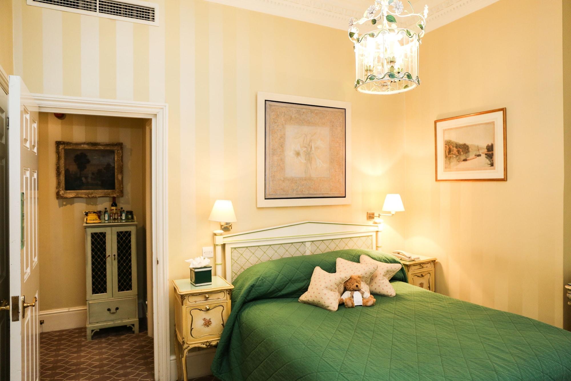 The Chelsea Townhouse By Iconic Luxury London