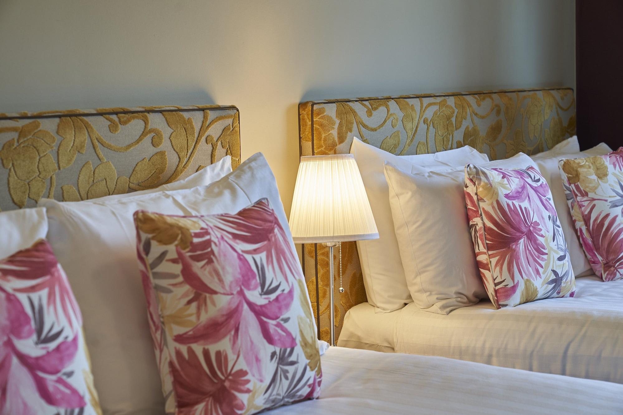 Antoinette Wimbledon London