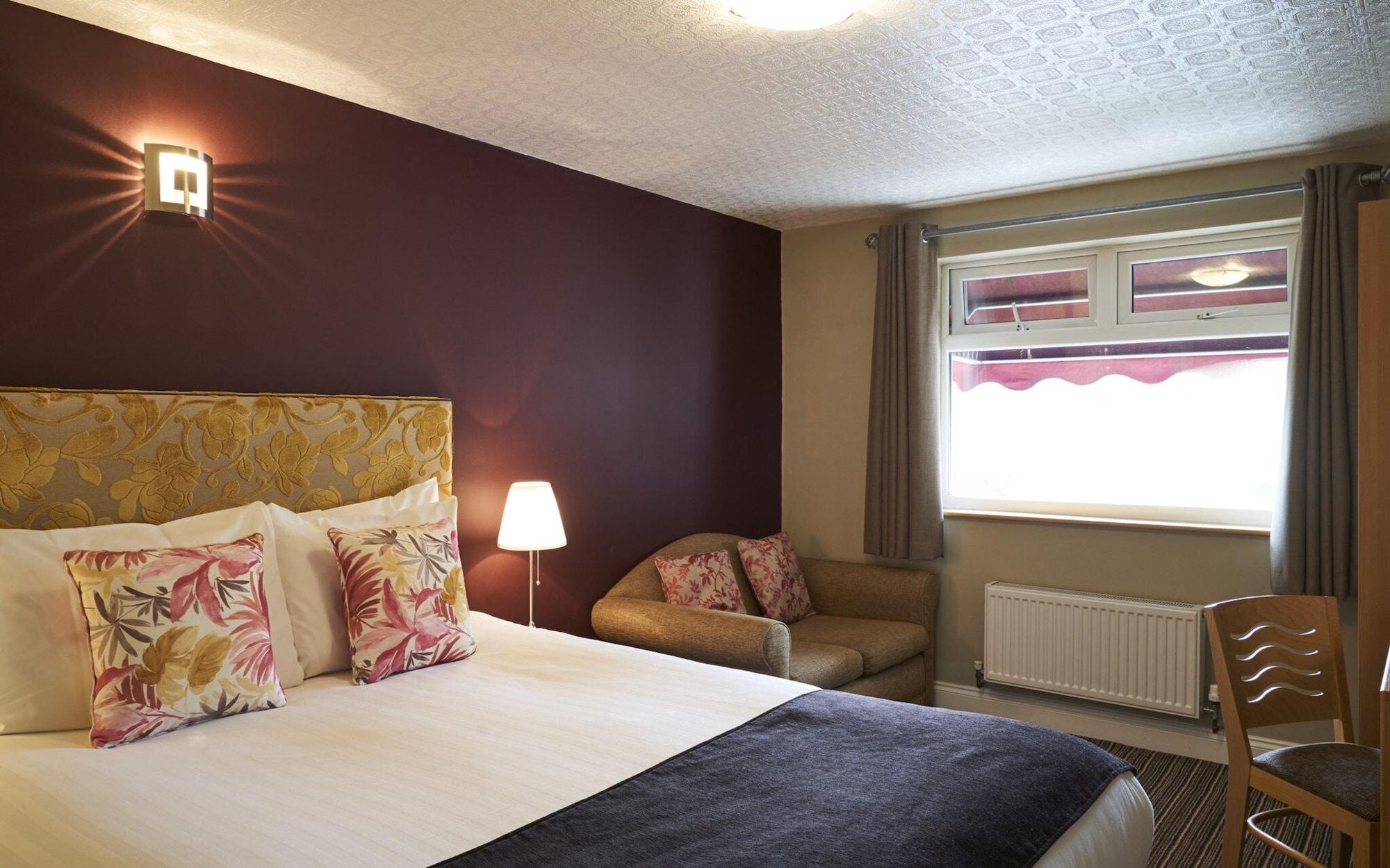 Antoinette Wimbledon London
