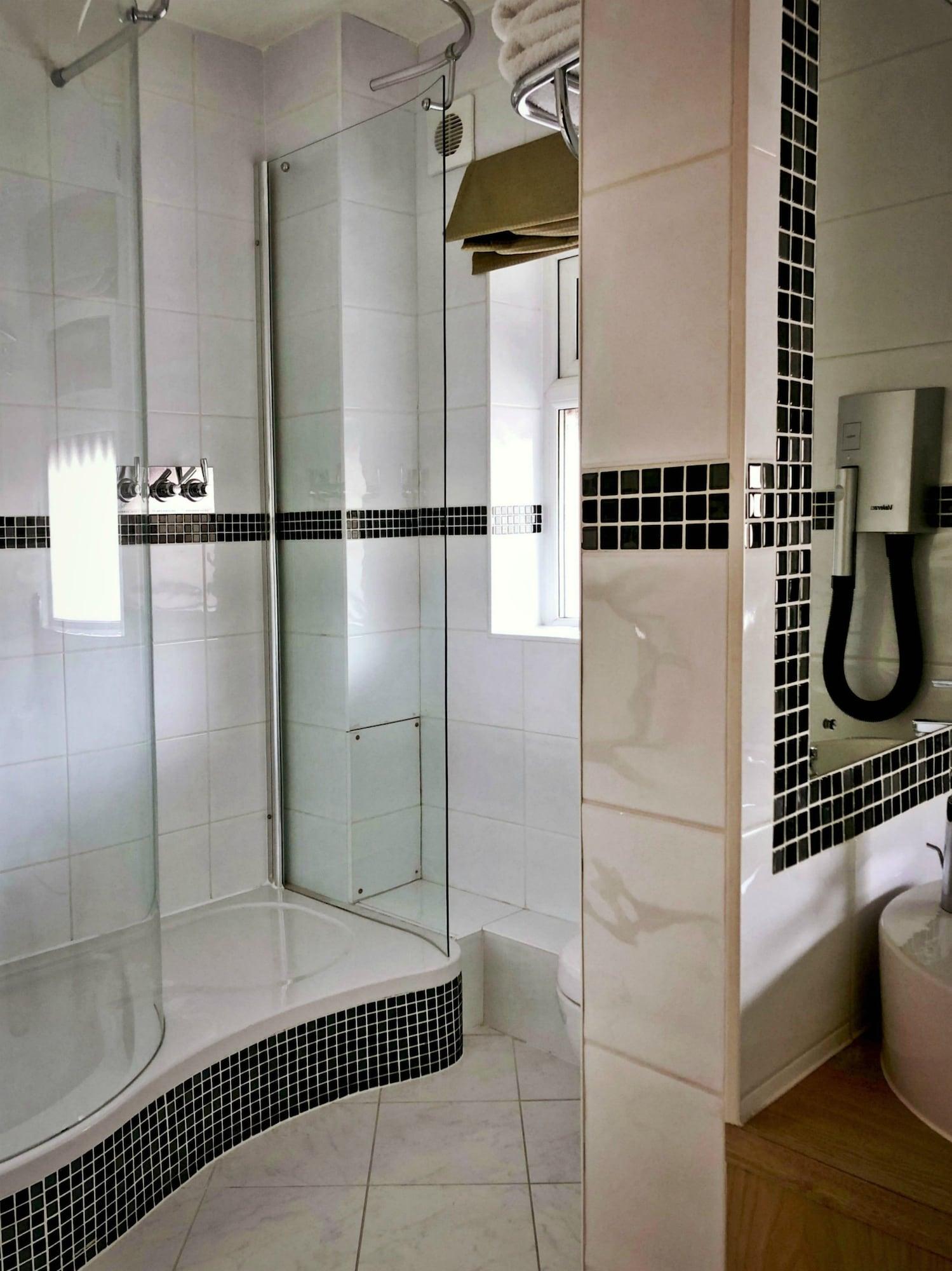 Antoinette Wimbledon 3* London