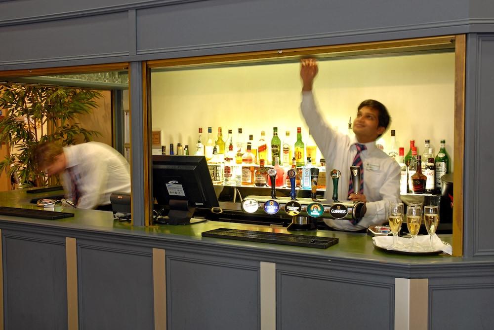 Hotel Antoinette Wimbledon London
