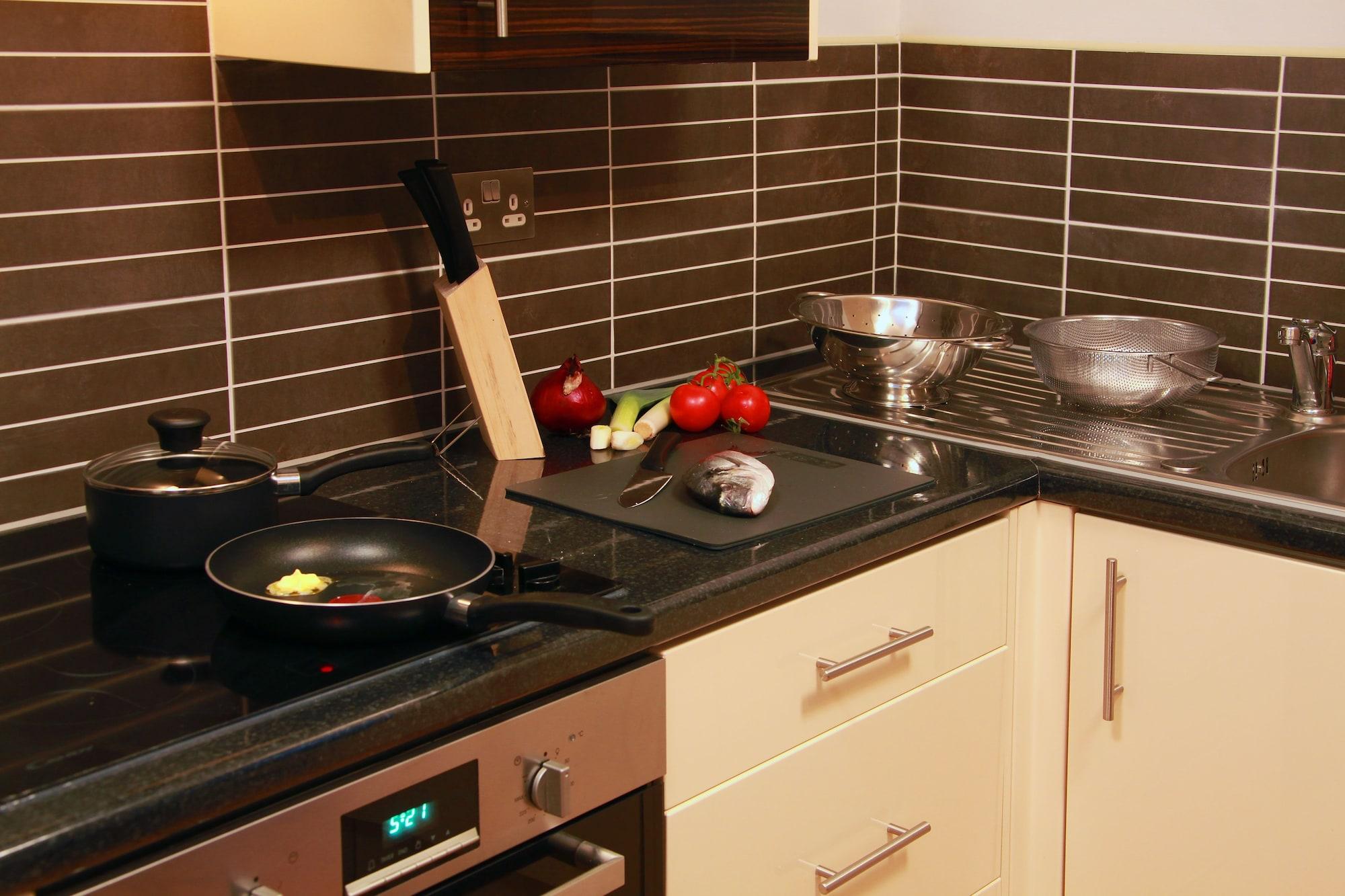 Apartment Maitrise Ealing - *