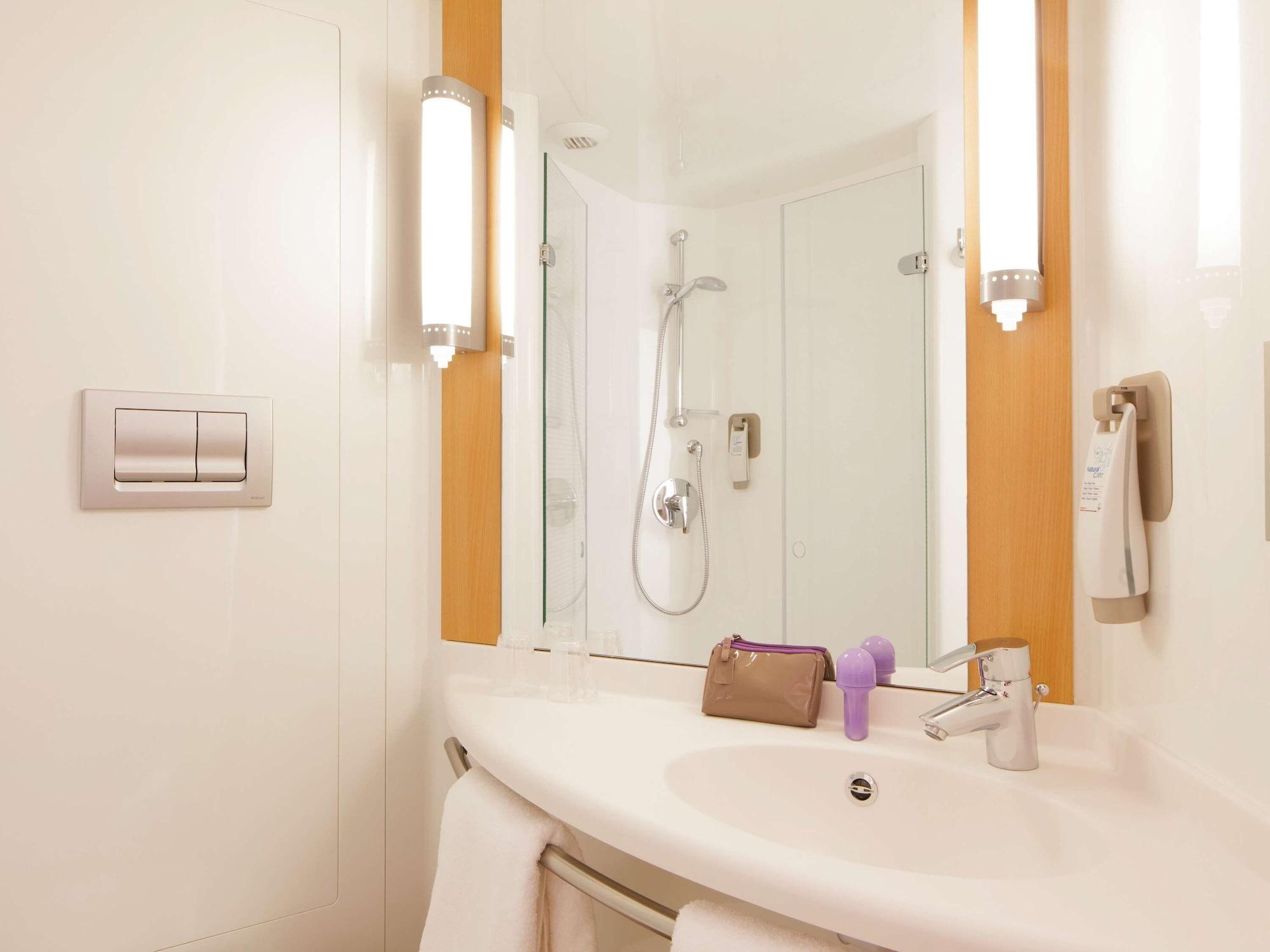 Ibis Shepherds Bush - Hammersmith Hotell 3*