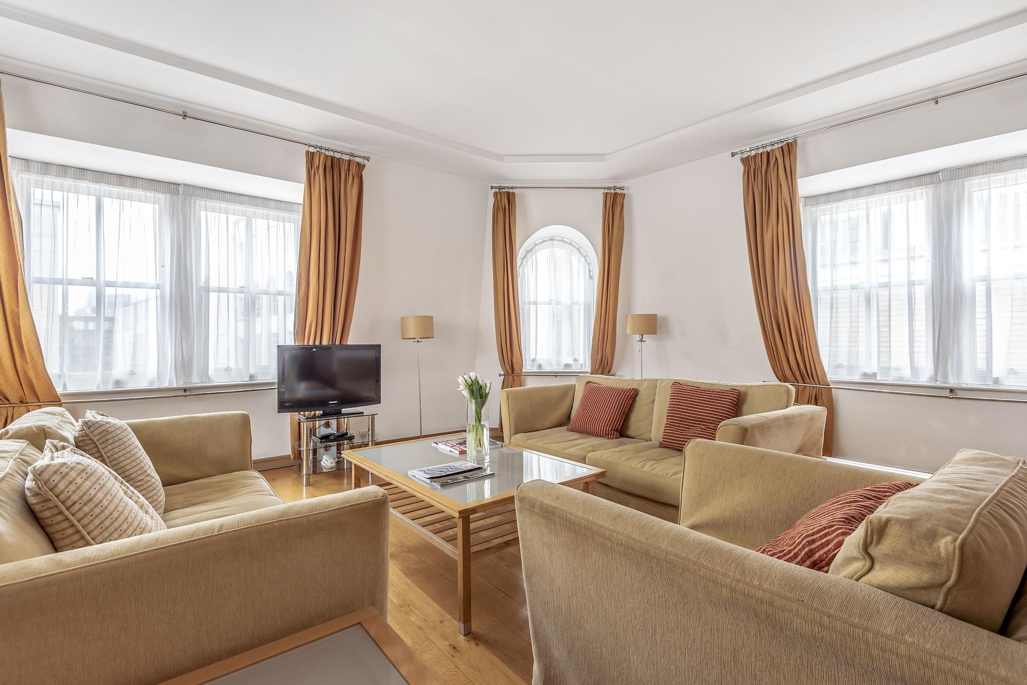 The Kings Wardrobe Serviced By Bridgestreet Apartment