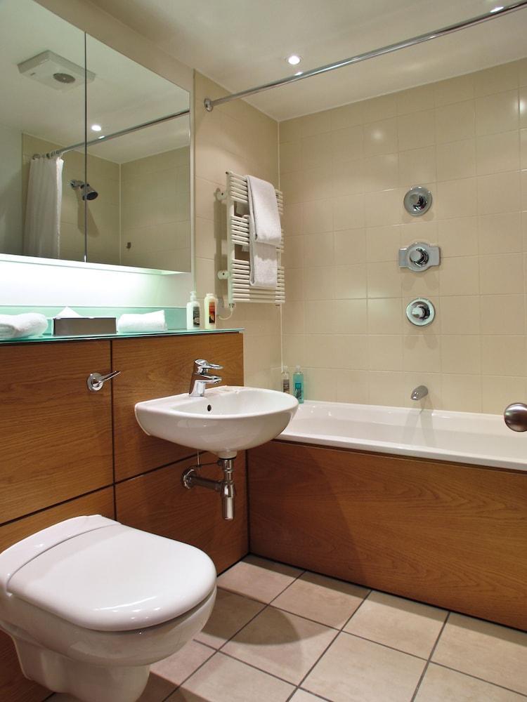 The Kings Wardrobe Serviced By Bridgestreet Apartment *
