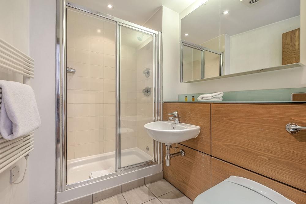 The Kings Wardrobe Serviced By Bridgestreet Apartment