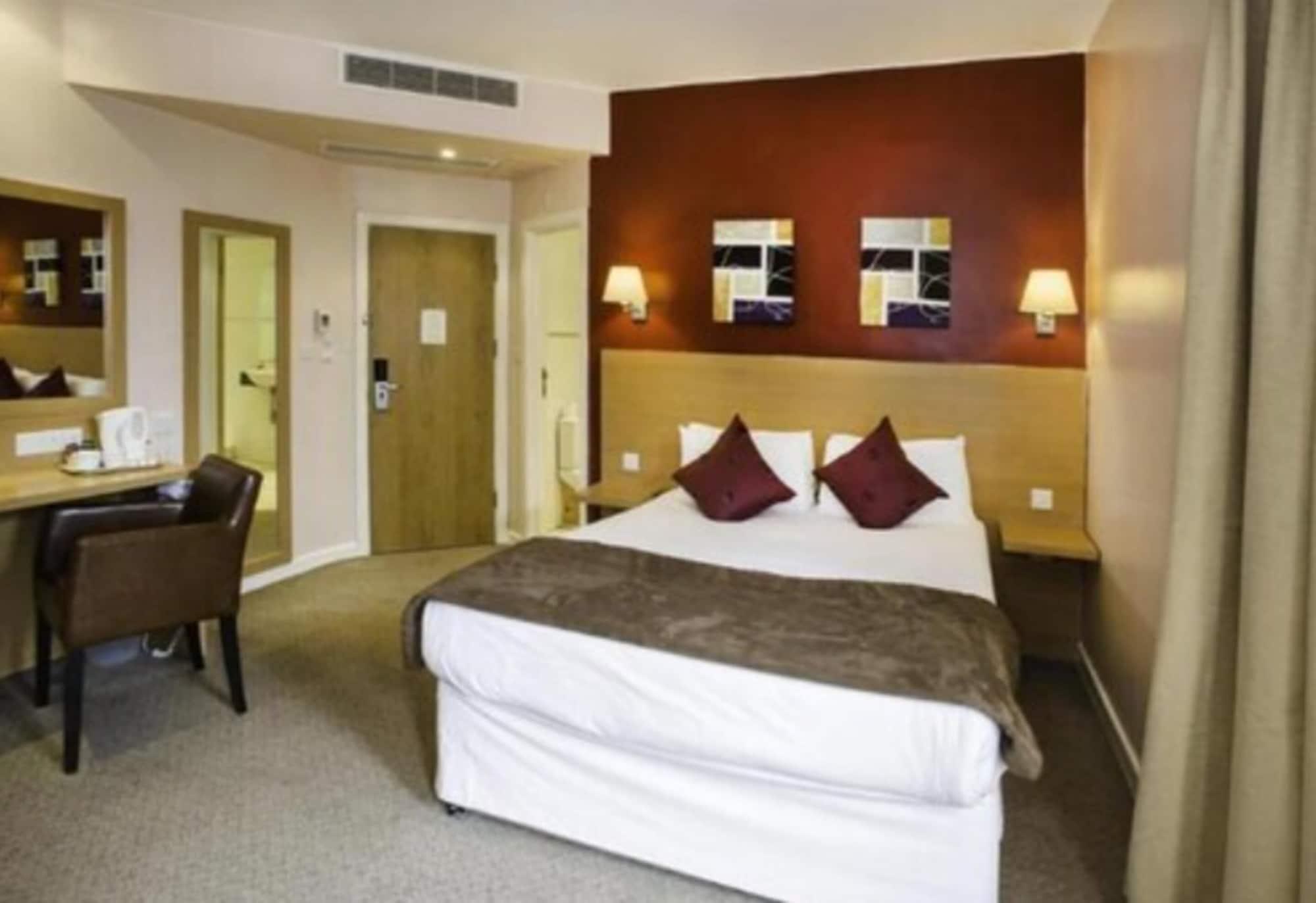 Oyo Luton Hotel 2*