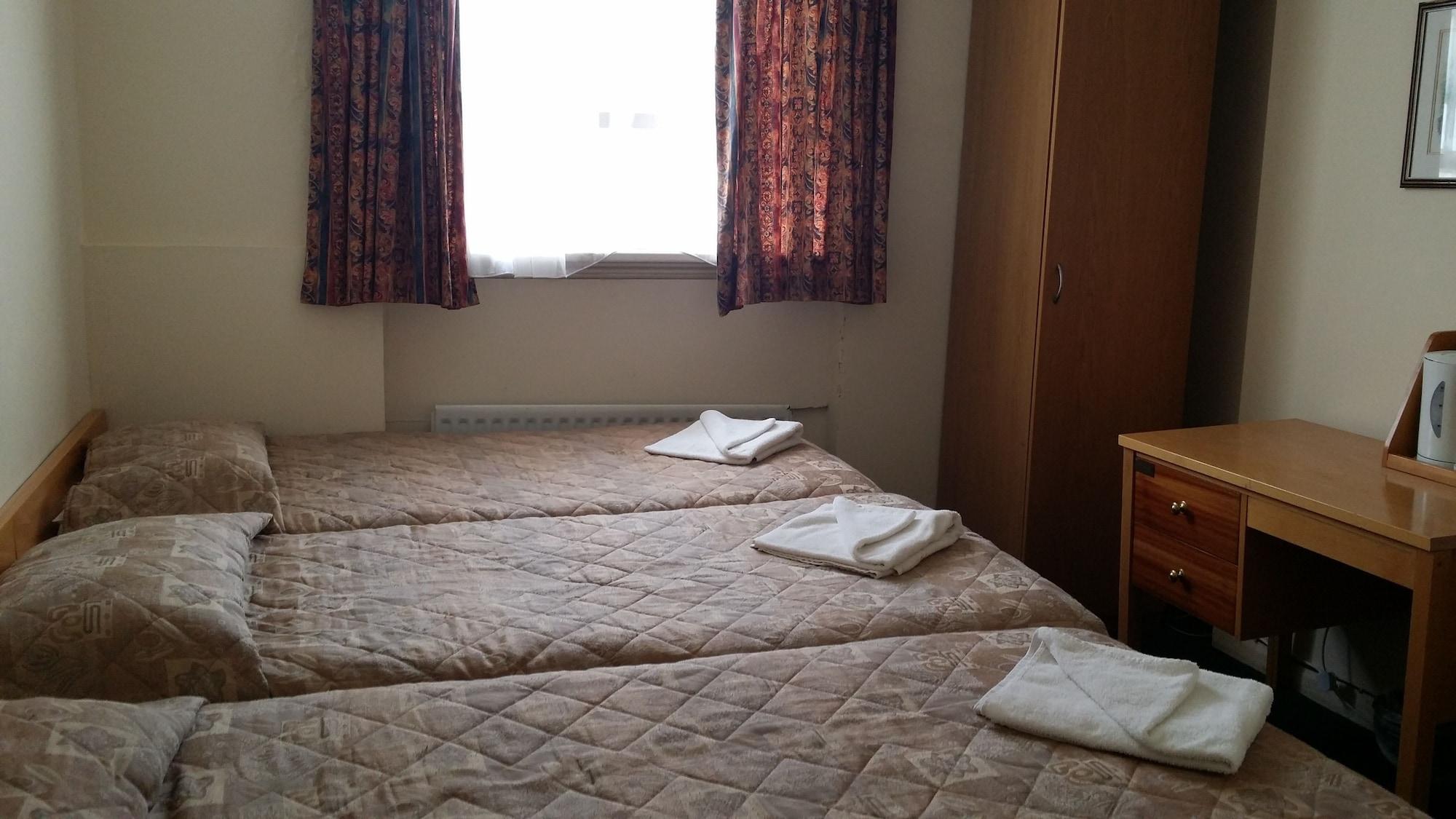 Palace Court 2*