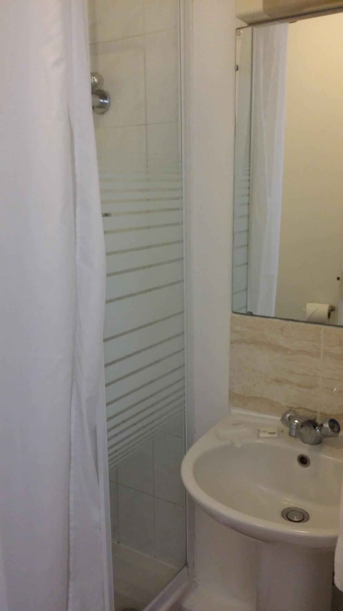 Palace Court Hotel 2*
