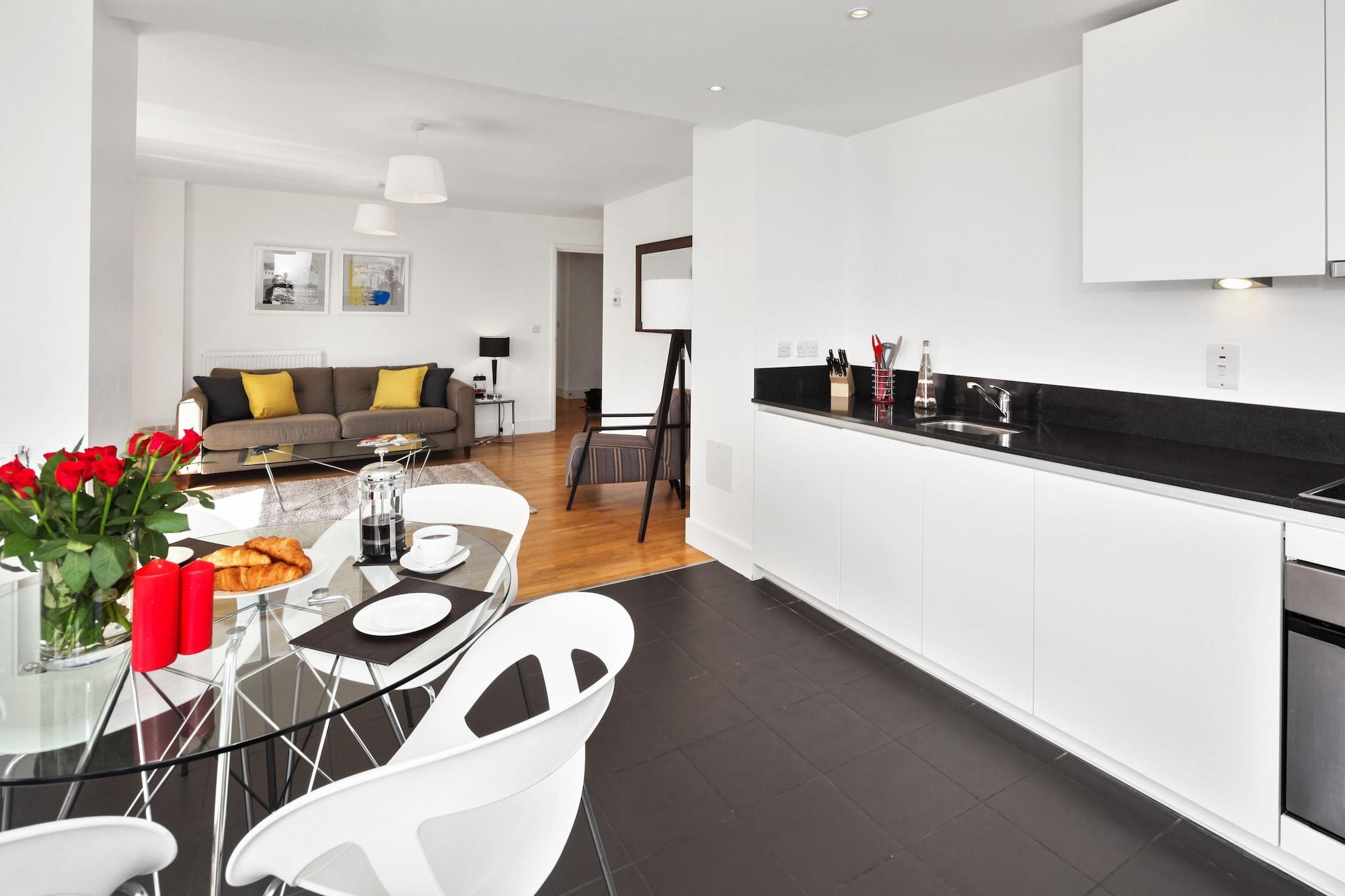 Apartment Phoenix Heights By Bridgestreet London
