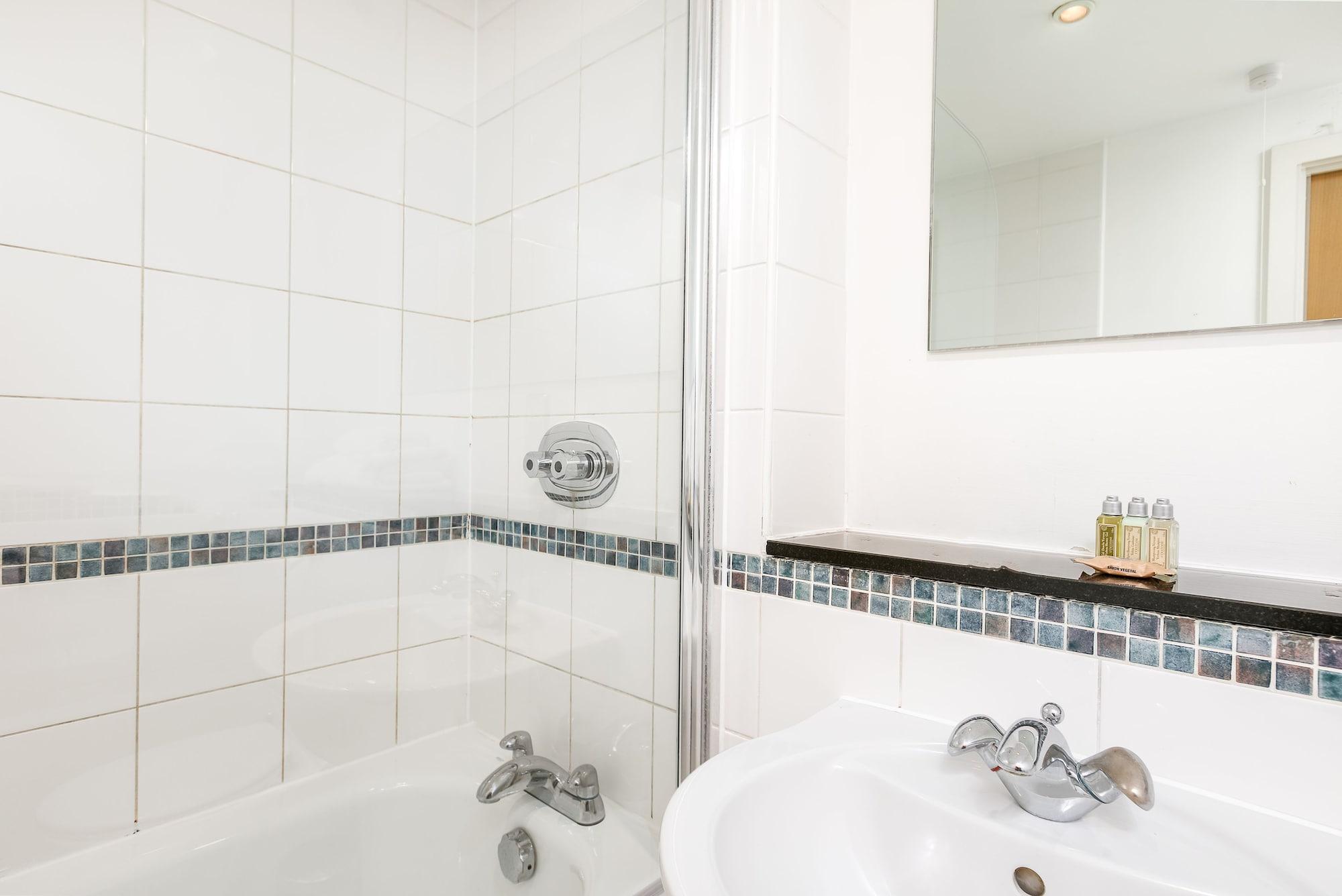 Marlin - Queen Street 4*