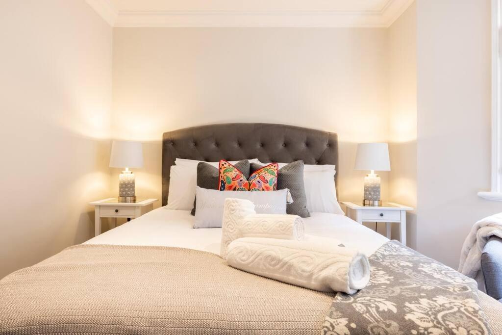 Holiday home Spacious One Bedroom Flat By South Kensington 3 Month Minimum