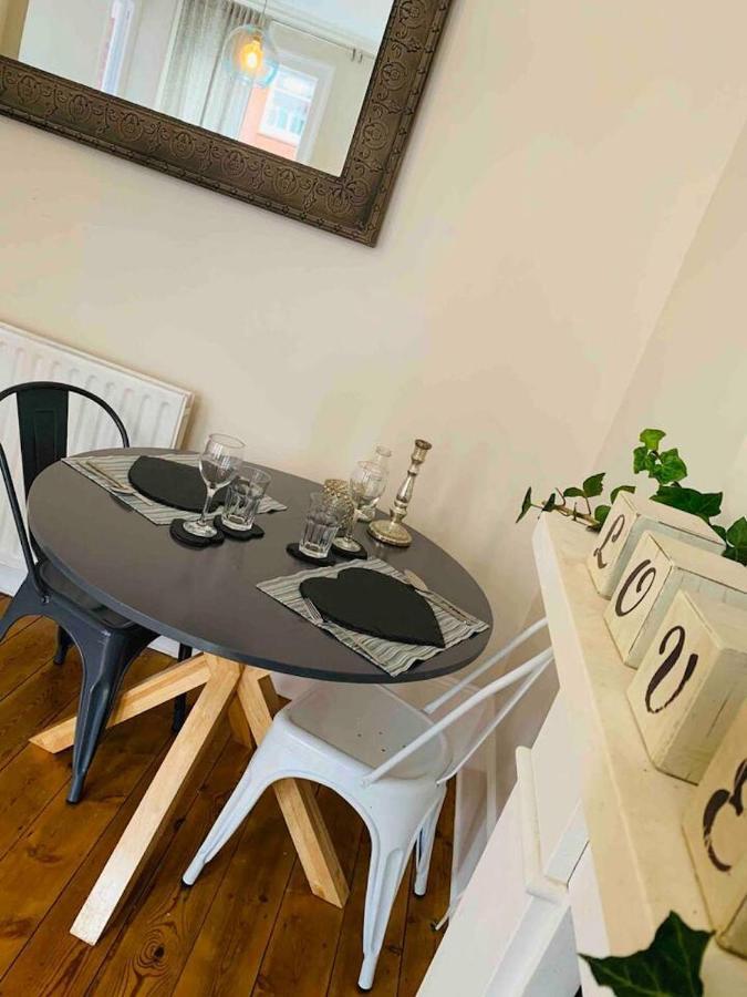 Luxury Fulham Flat With 5* Touches Nr River Thames Appartement