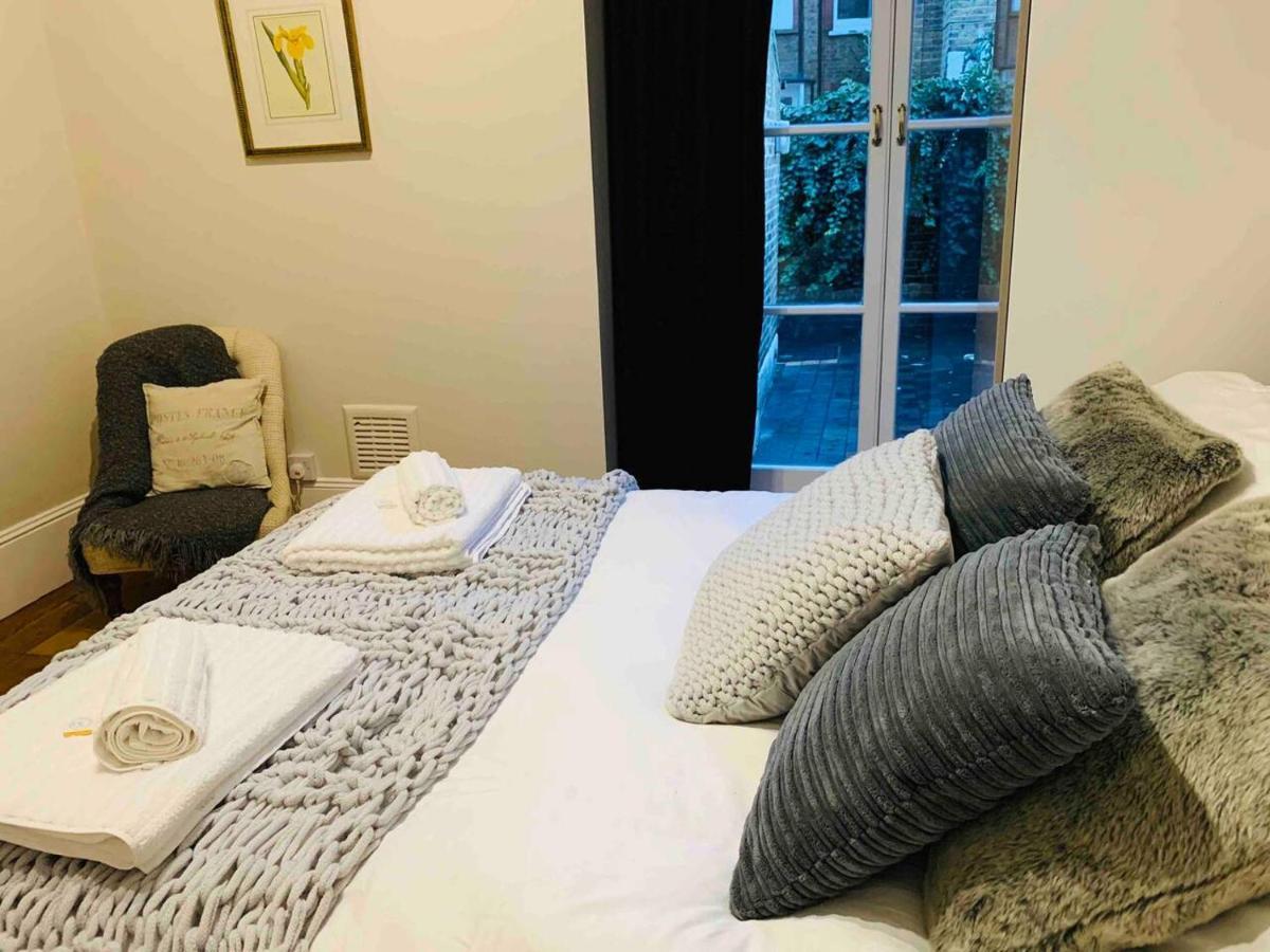 Luxury Fulham Flat With 5* Touches Nr River Thames Londen