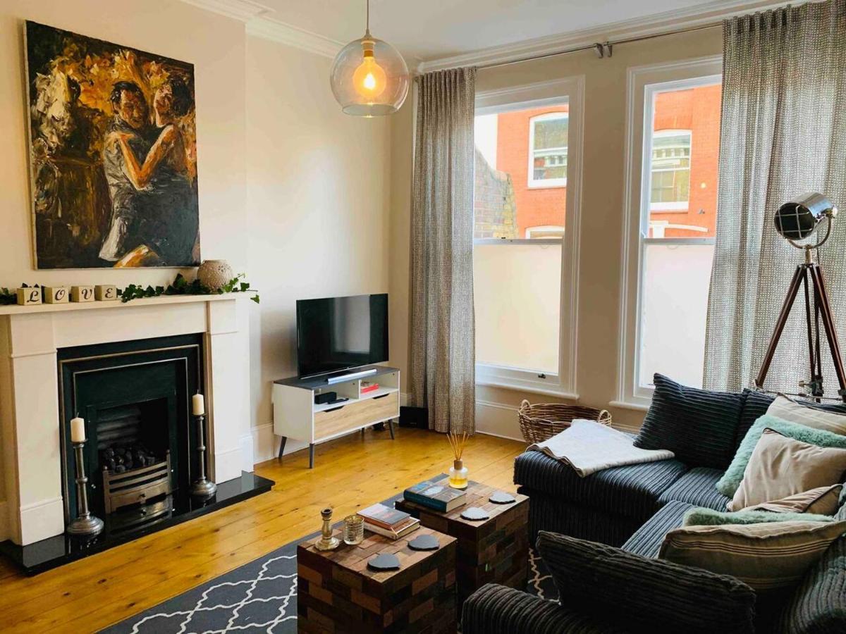 Luxury Fulham Flat With 5* Touches Nr River Thames Appartement