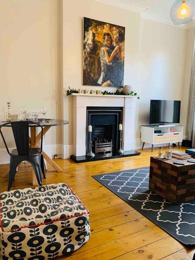 Luxury Fulham Flat With 5* Touches Nr River Thames Appartement Londen