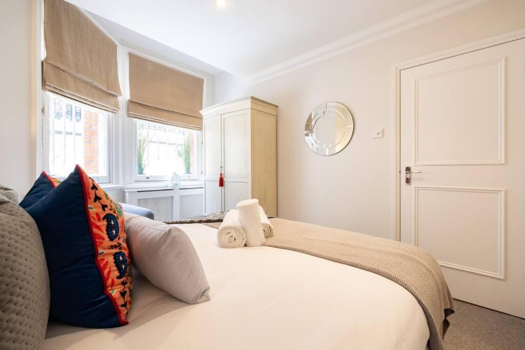 Spacious One Bedroom Flat By South Kensington 3 Month Minimum