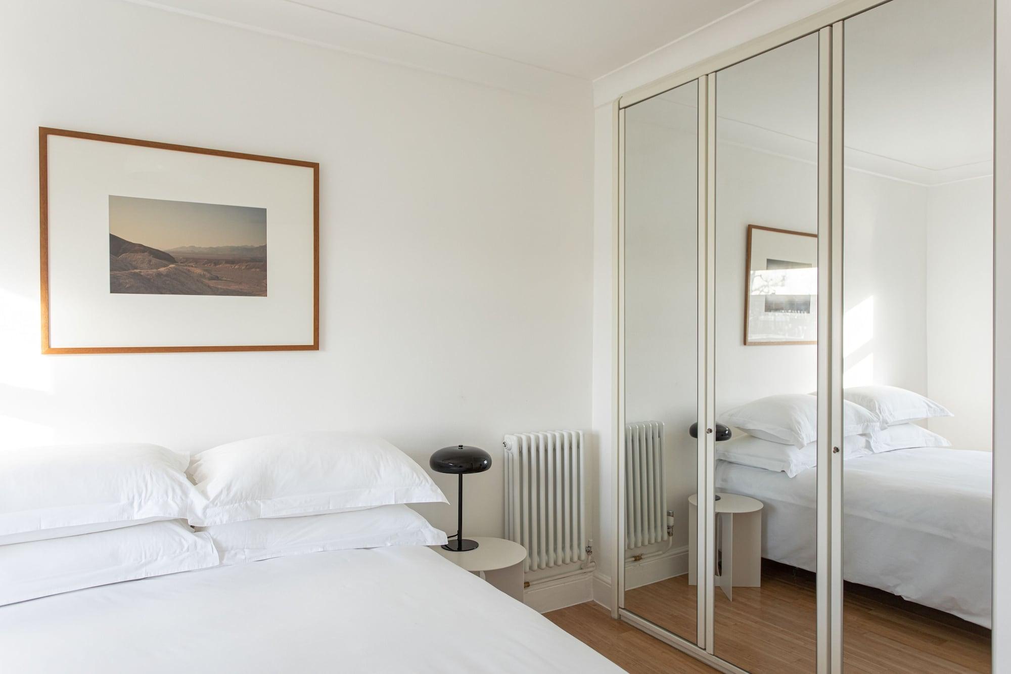 Europa House Aparthotel London