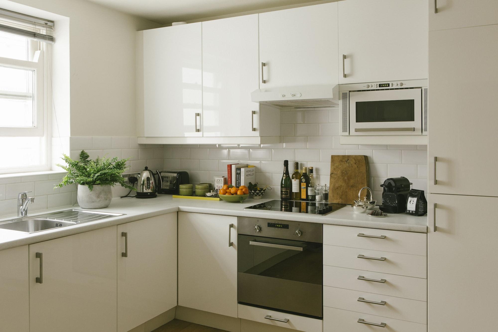 Europa House Aparthotel London