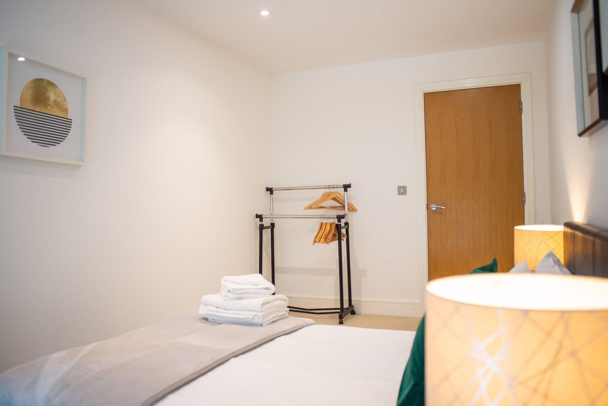 Lanterns Way At Canary Wharf By Mysquare Apartment London