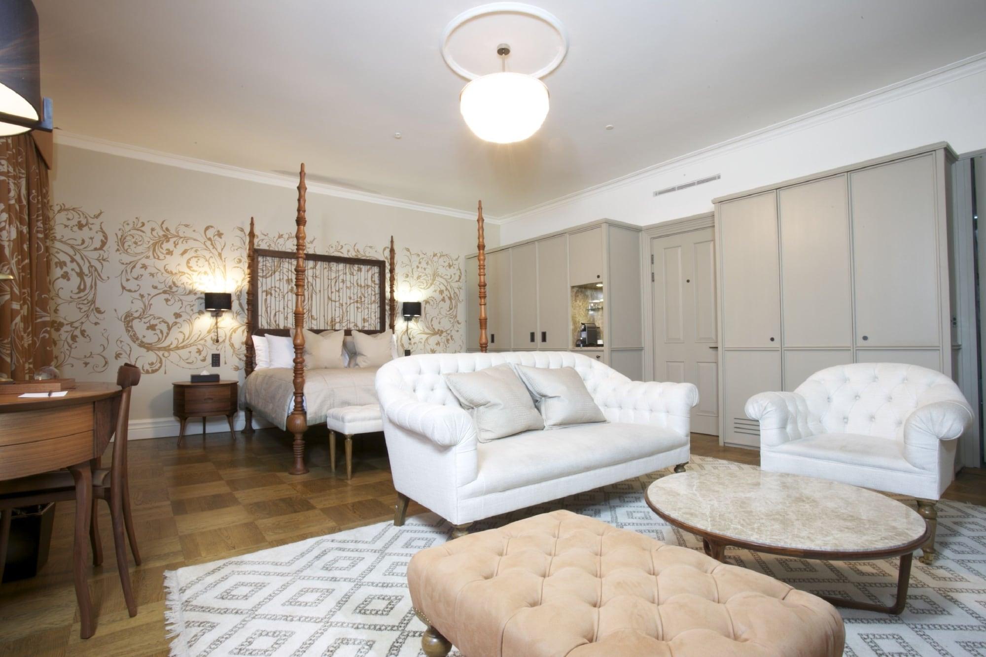 Hotel The Adria London