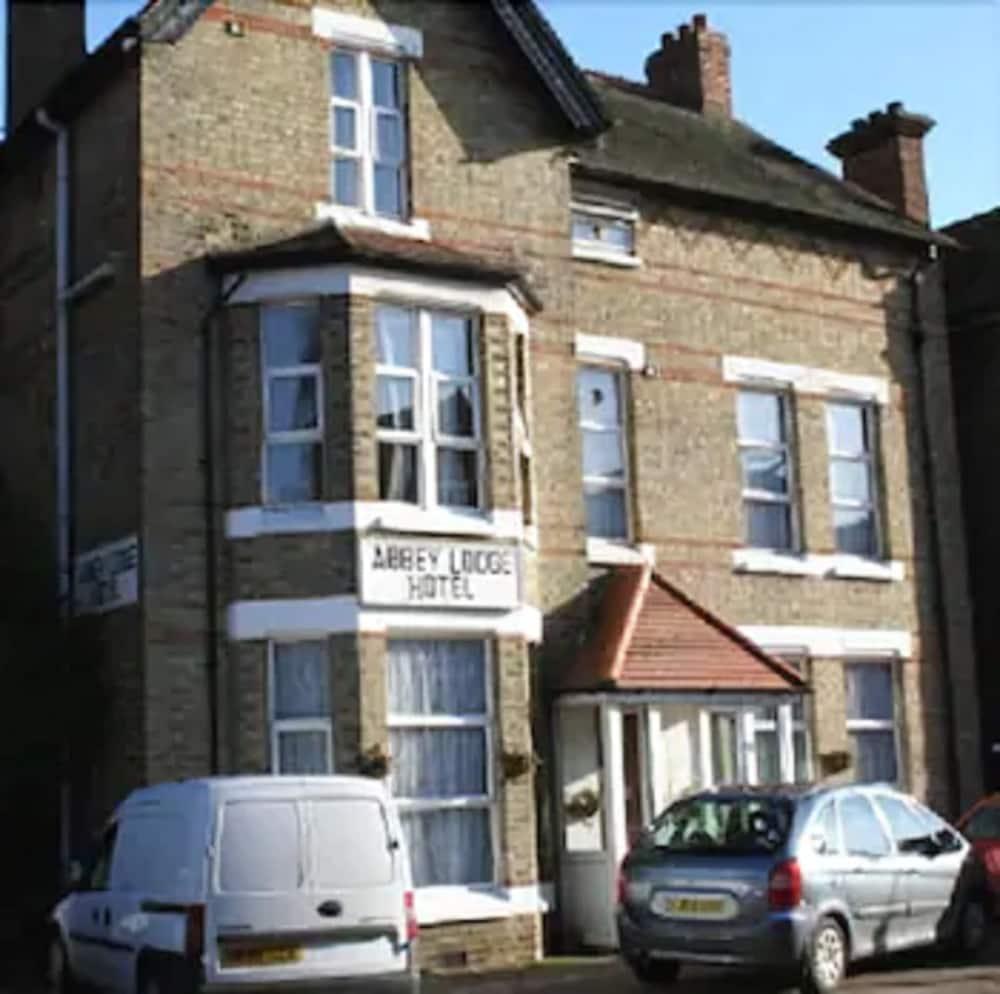 Abbey Bed & Breakfast London