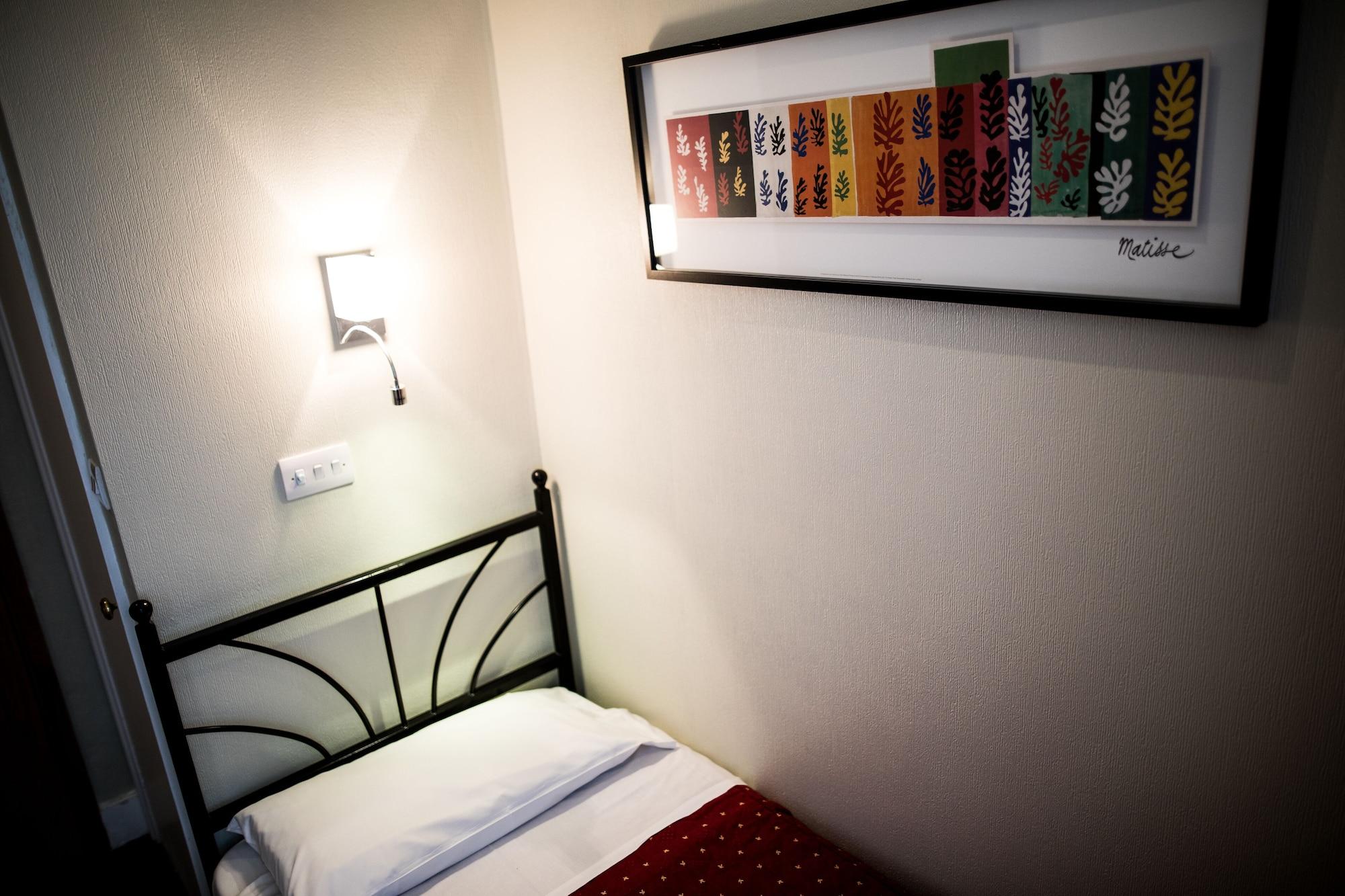 Central Hotel 2* London