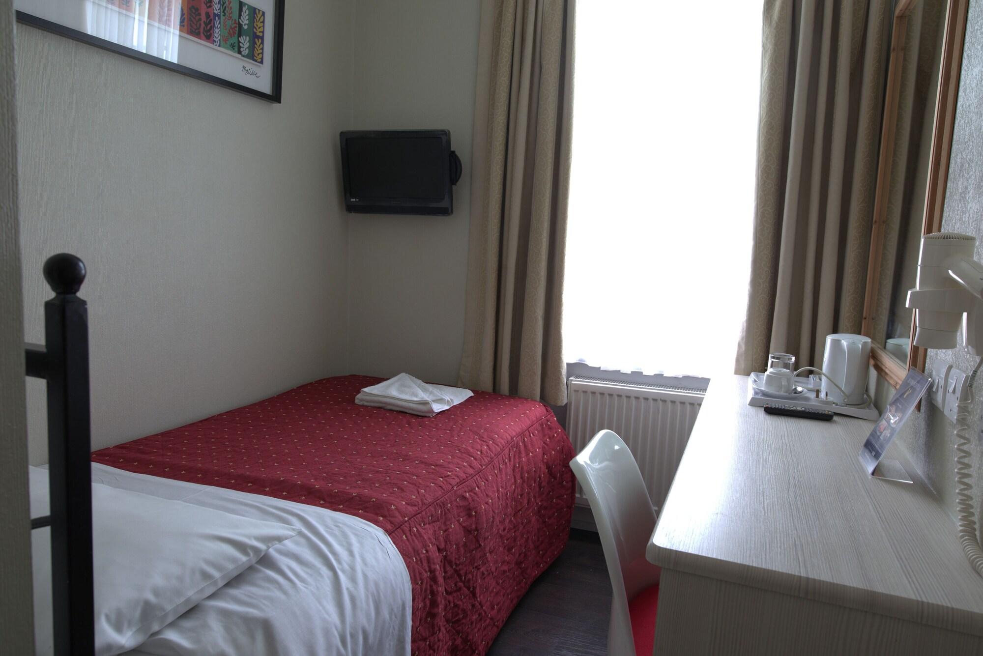 Central Hotel London