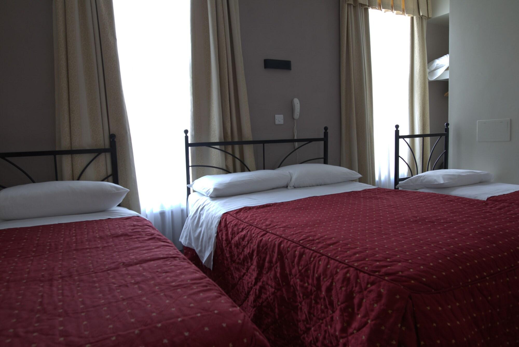 Central Hotel 2* London