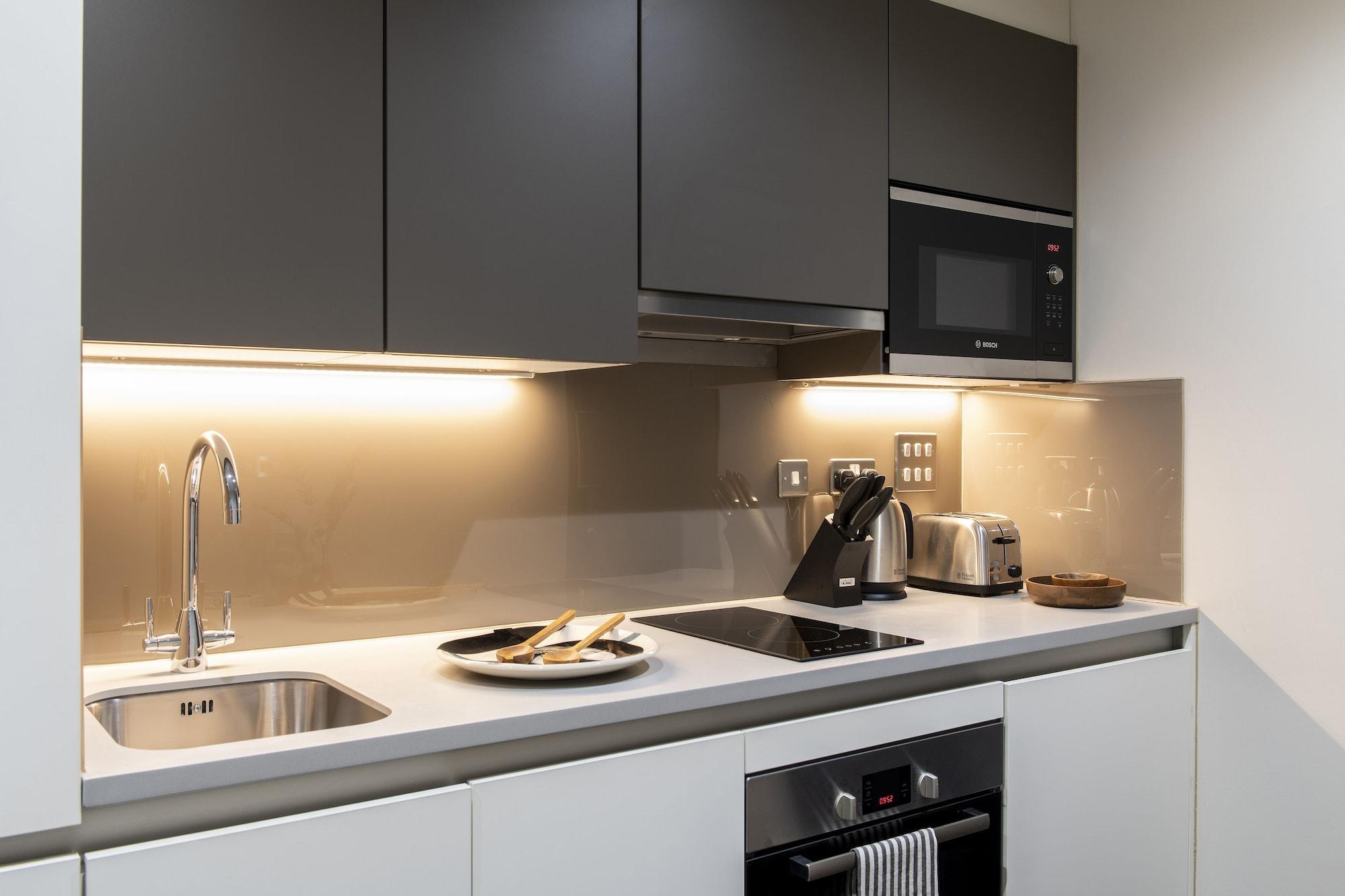 Apartahotel Cove Cannon Street 4*