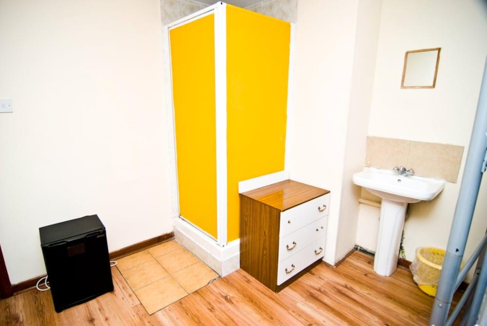 Hostel Kensal Backpackers