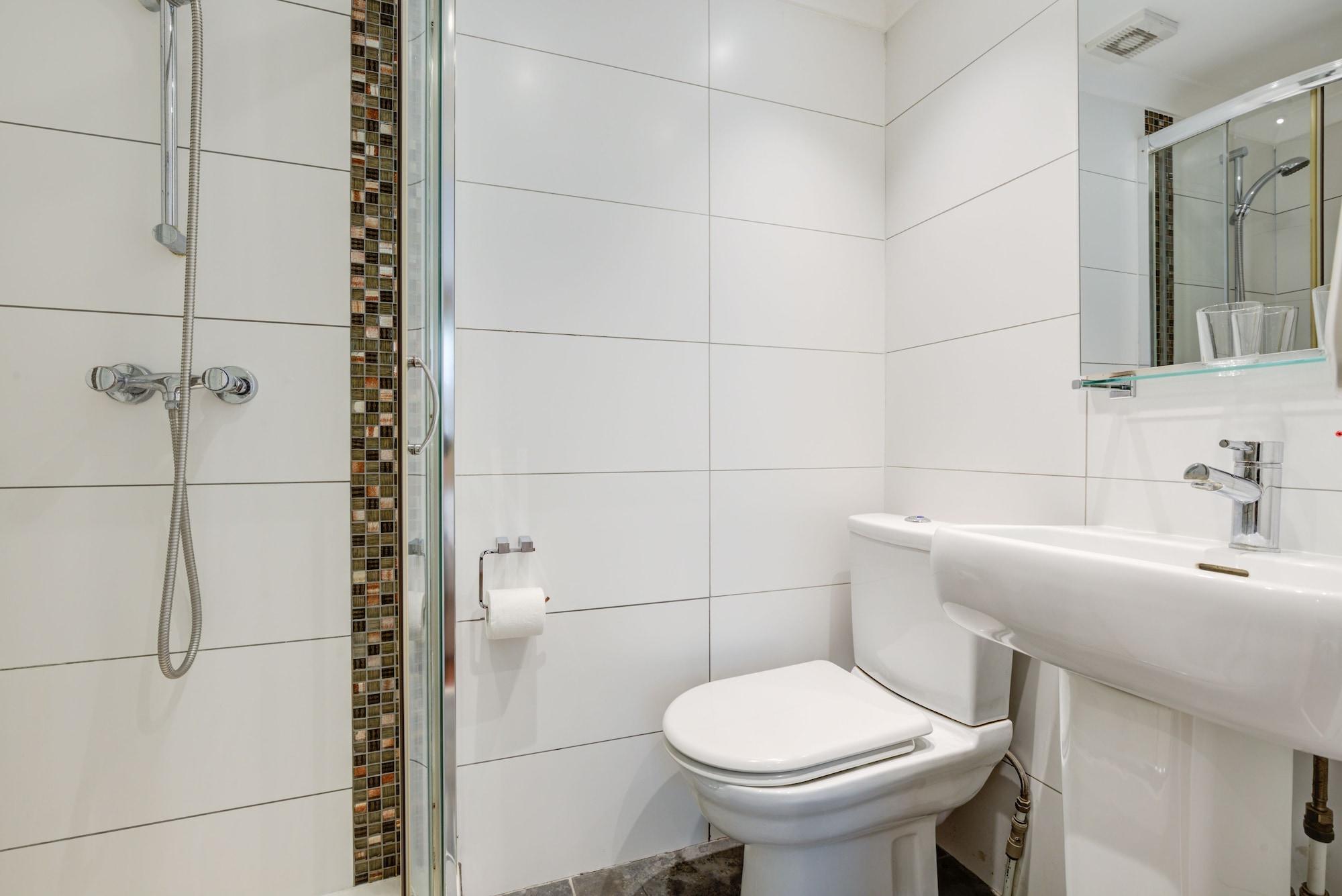Admiral At Park Avenue 3* London