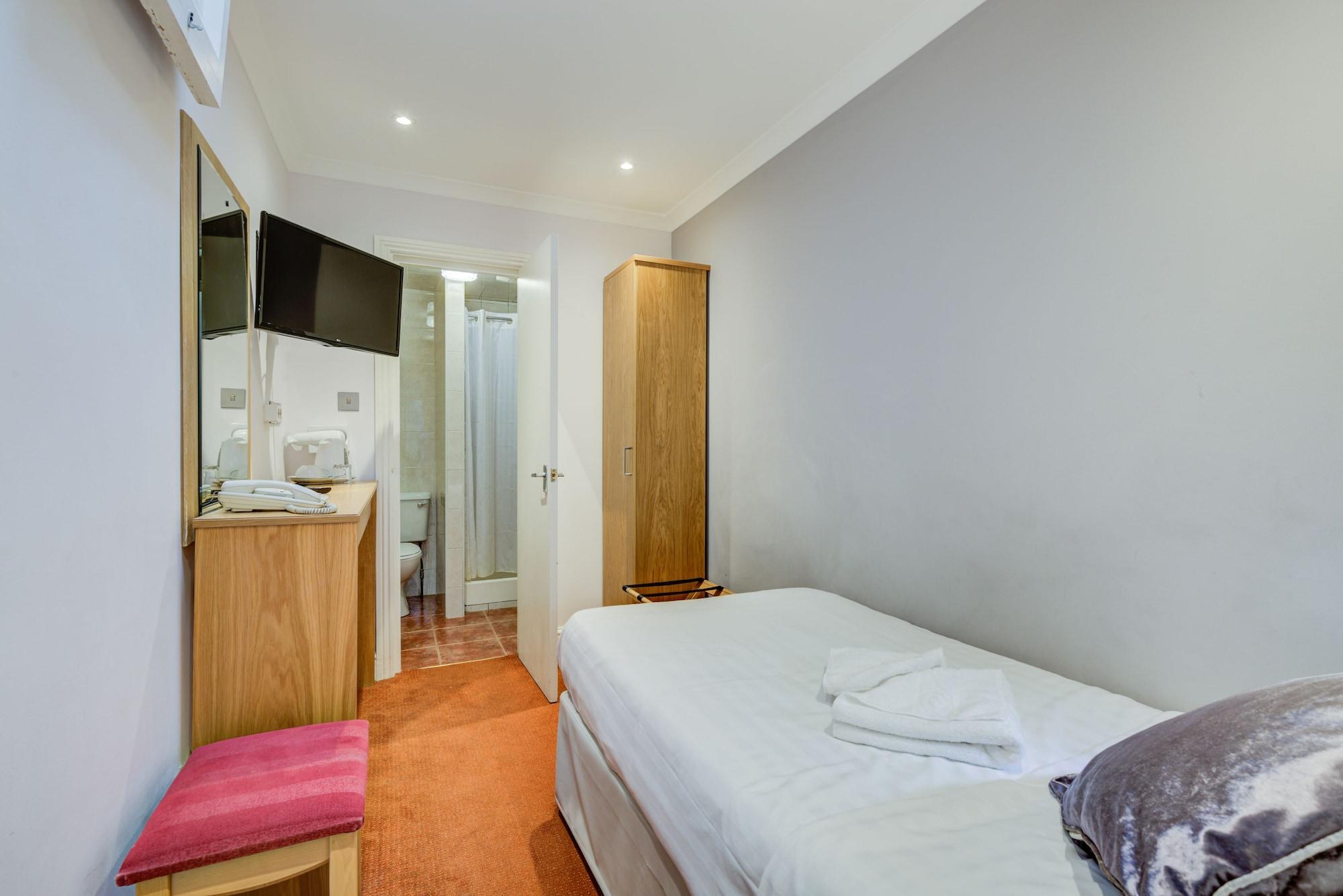 Admiral At Park Avenue London