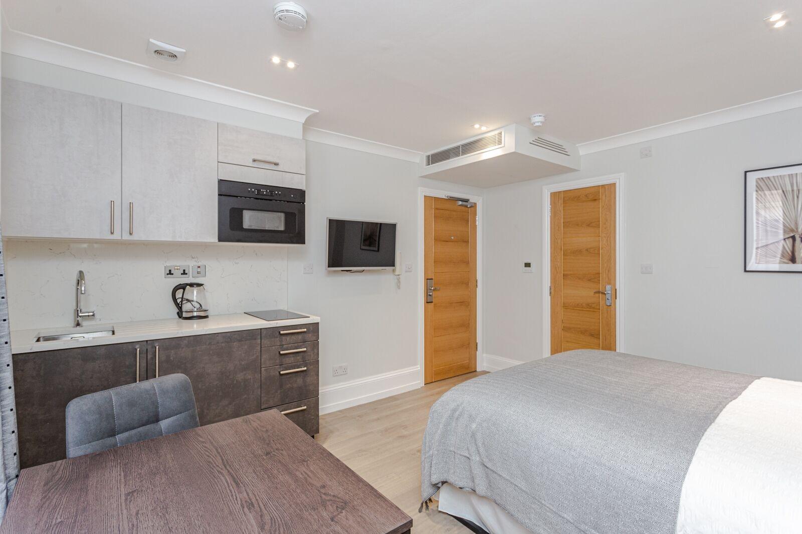 Apartment Courtfield London