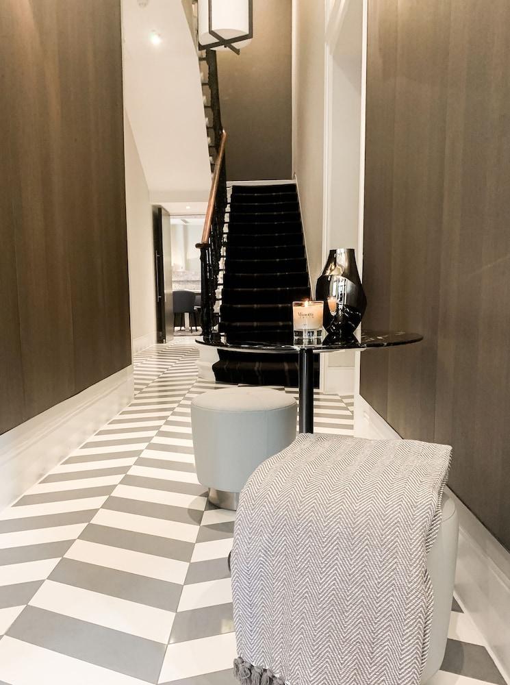 Eccleston Square 4* London