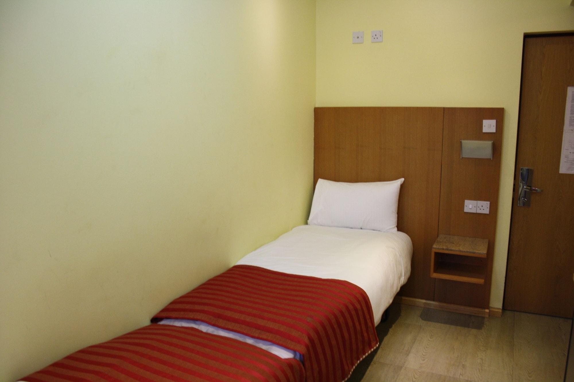Eurotraveller Hotel- Express Hotell 3*