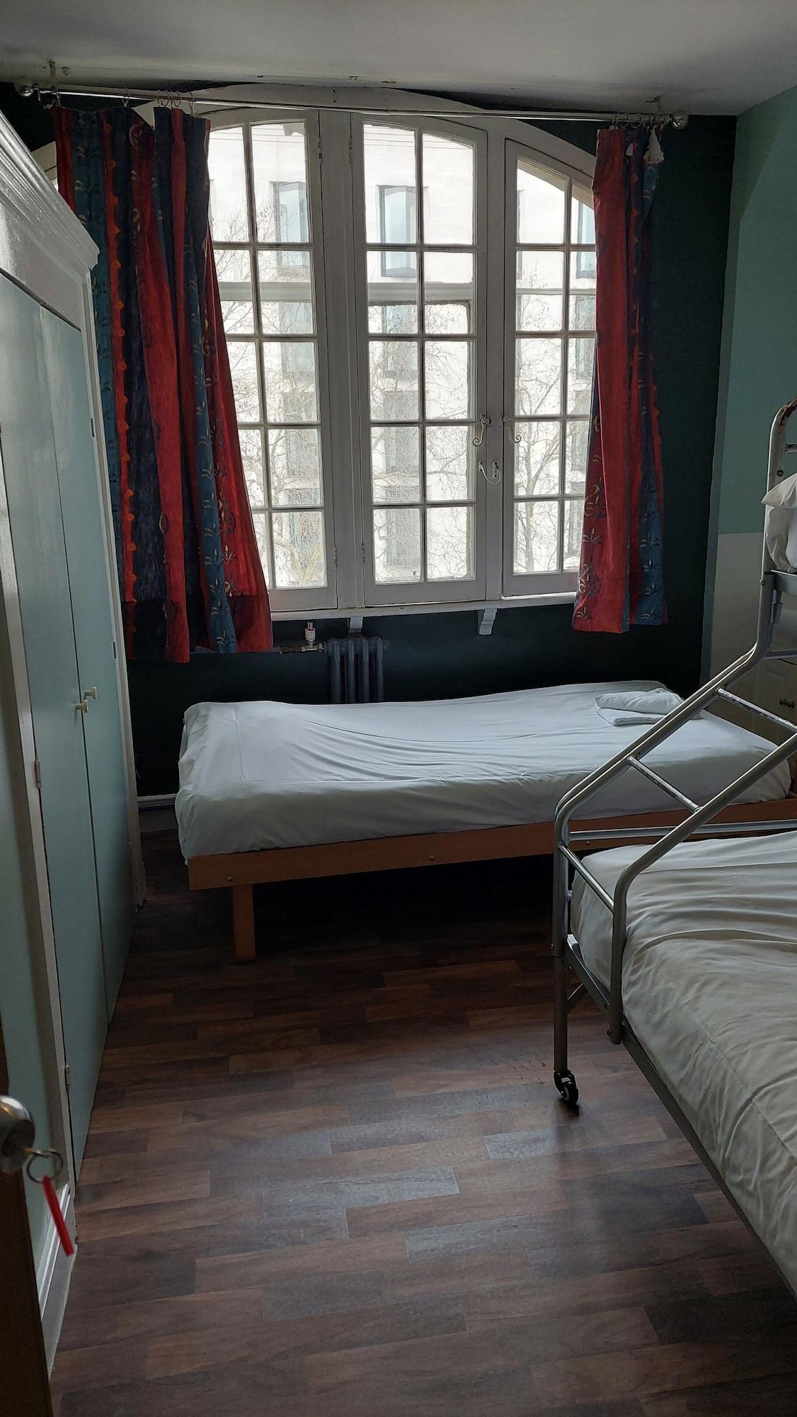 Hostel Continental *