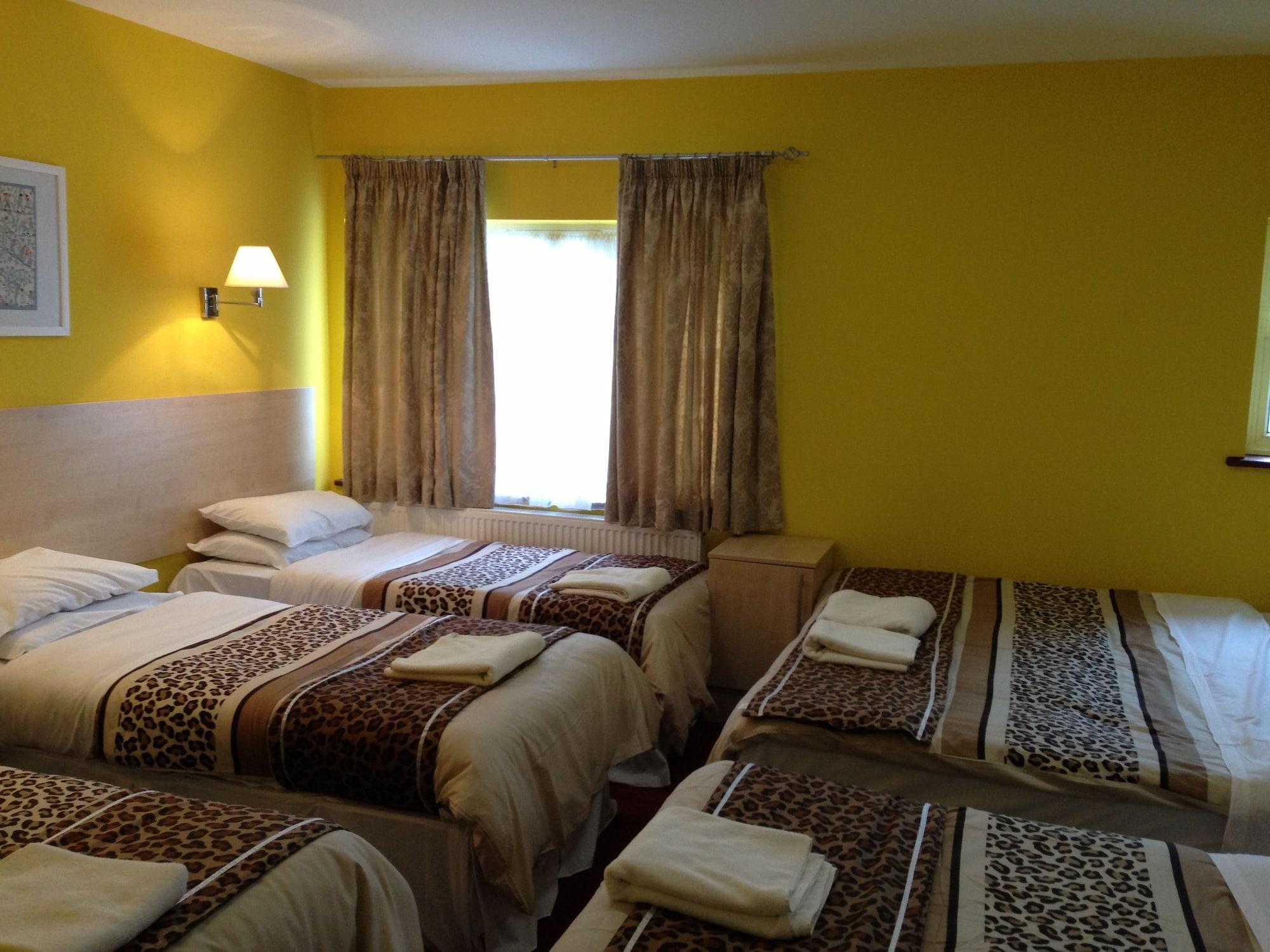 Acton Town Hotell