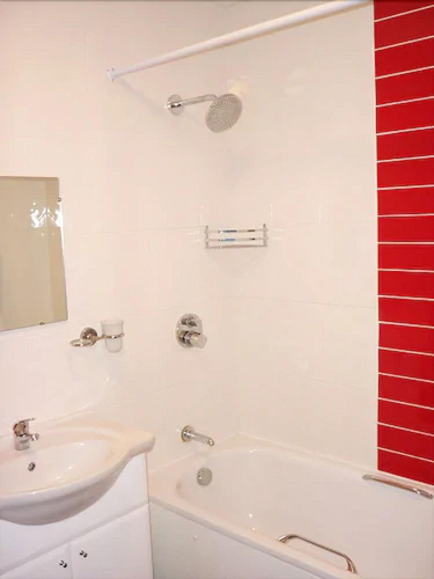 Acton Town Hotell 2*